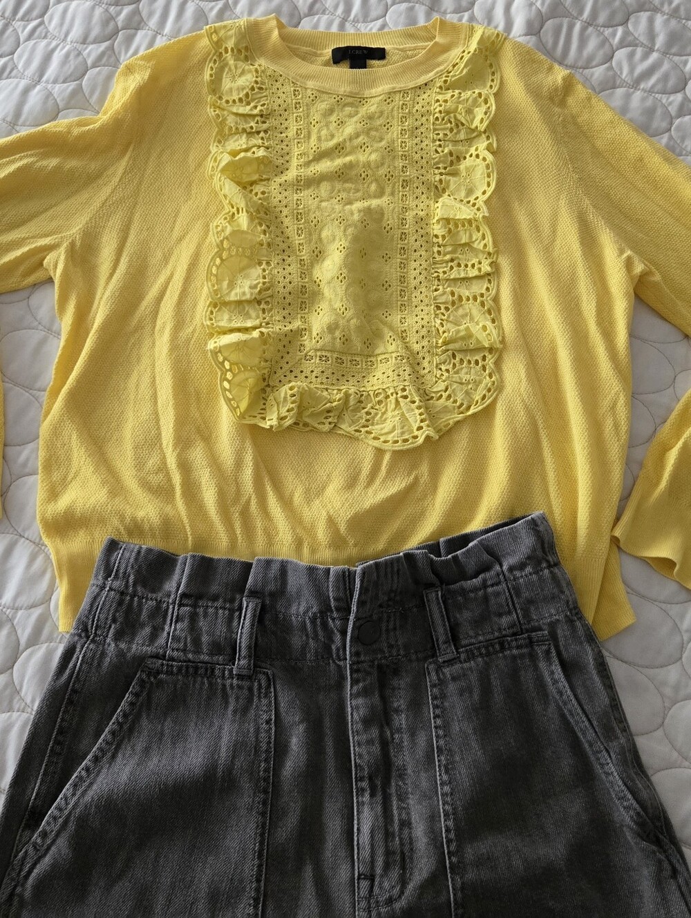 J.Crew L Eyelet Butter Trend Sweater Preppy Lightweight Cropped Ruffle Cleangirl
